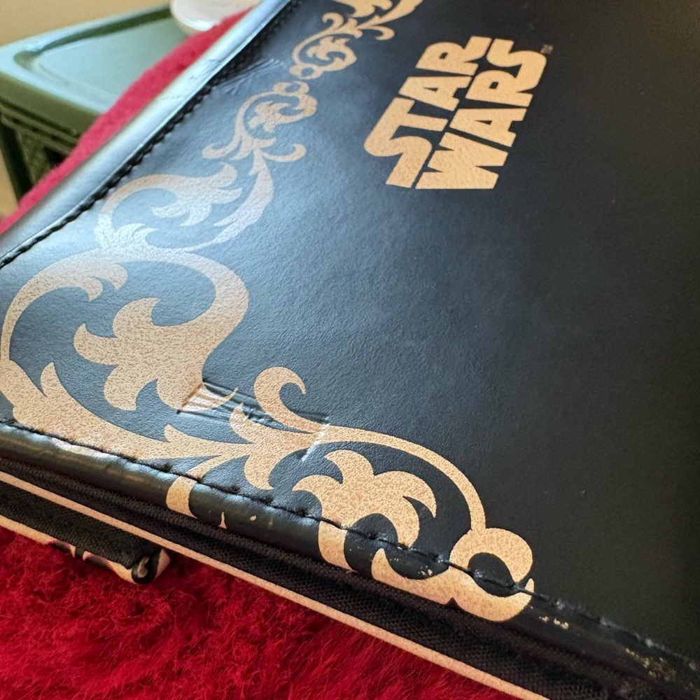 Stormtrooper Wallet - Picture 6 of 9